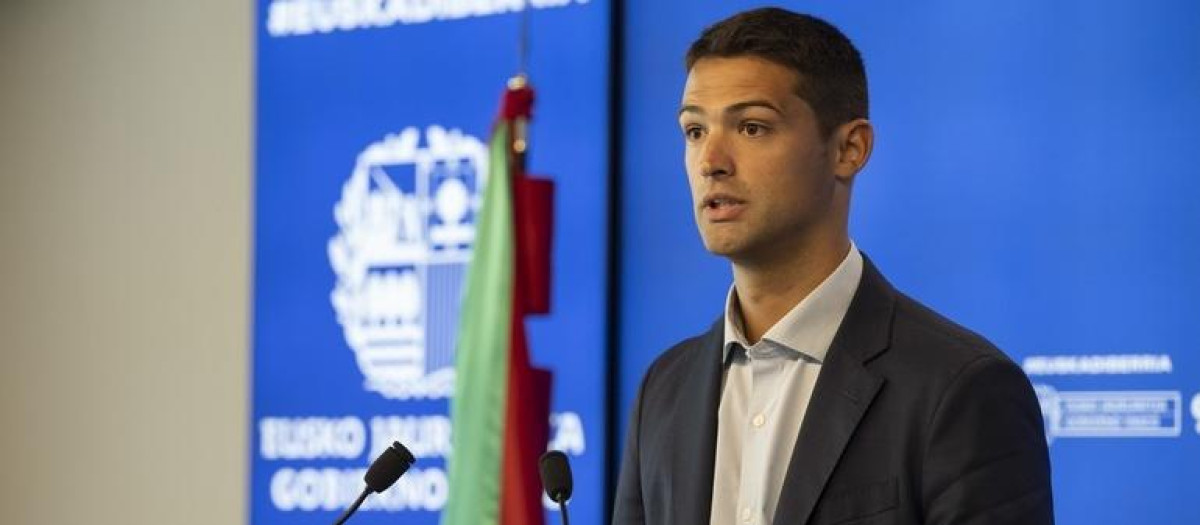 l portavoz parlamentario del PNV en el Parlamento Vasco, Joseba Díez Antxustegi