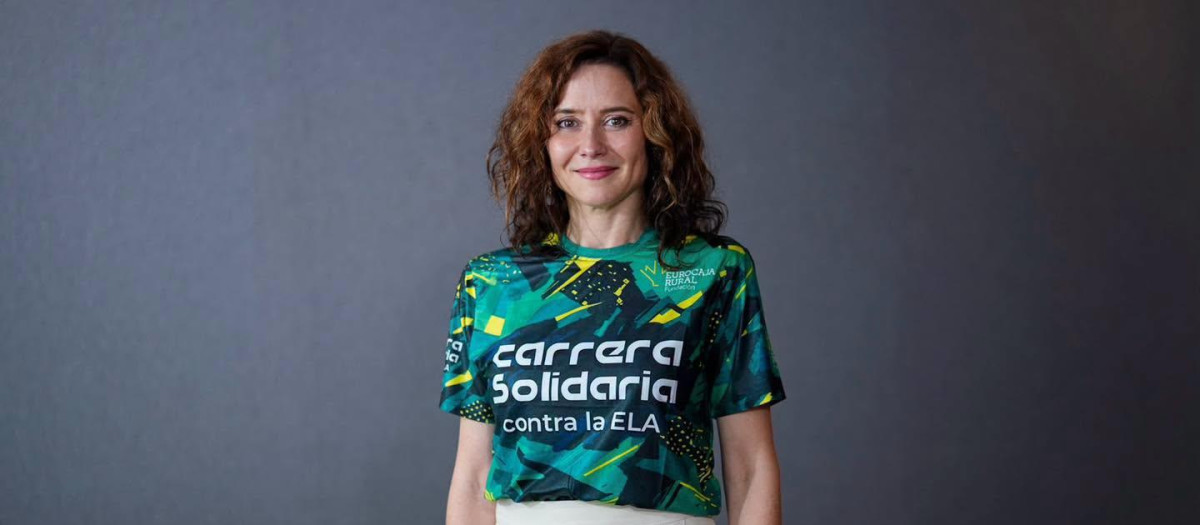 Isabel Díaz Ayuso, presidenta de la Comunidad de Madrid, apoyando la Carrera contra la ELA de Toledo