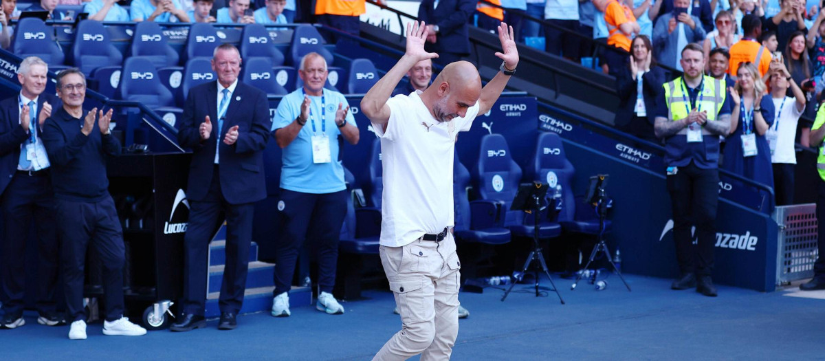 Pep Guardiola, durante su despedida del Manchester City