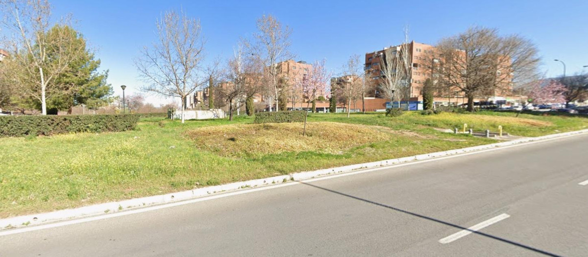 Zona donde fue hallado el cadáver del sintecho en Granada