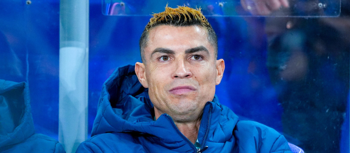 Cristiano Ronaldo, en el banquillo en el Noruega - Portugal