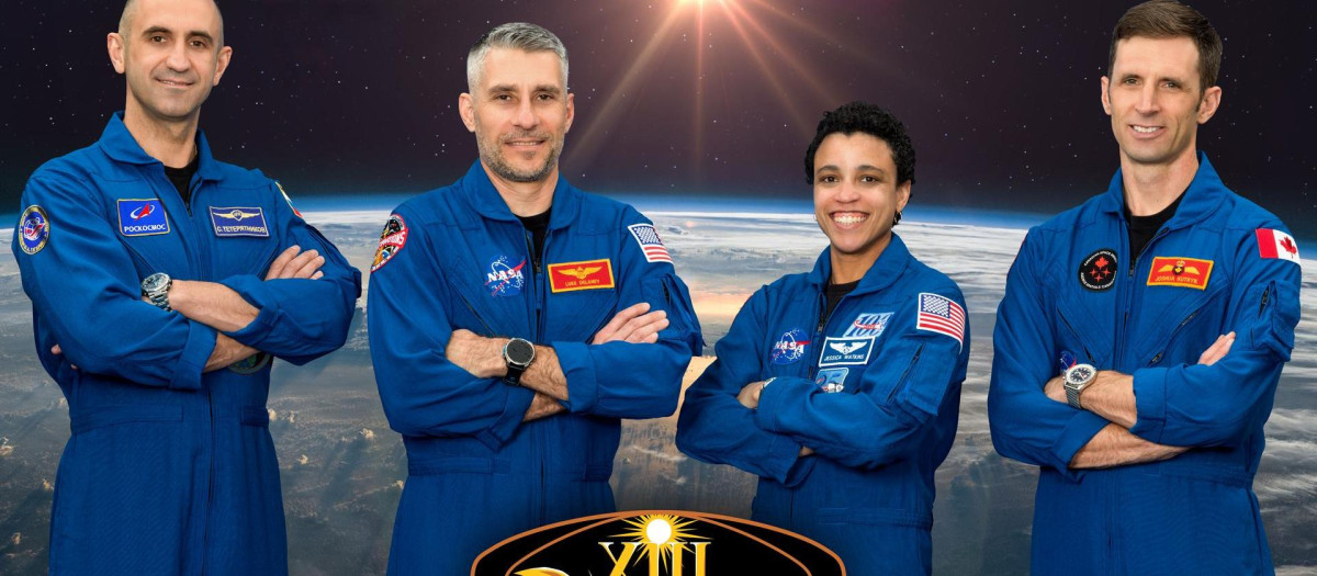 Fotografía cedida por la NASA que muestra a los cuatro integrantes de la misión SpaceX Crew-13 a la Estación Espacial Internacional (EEI)