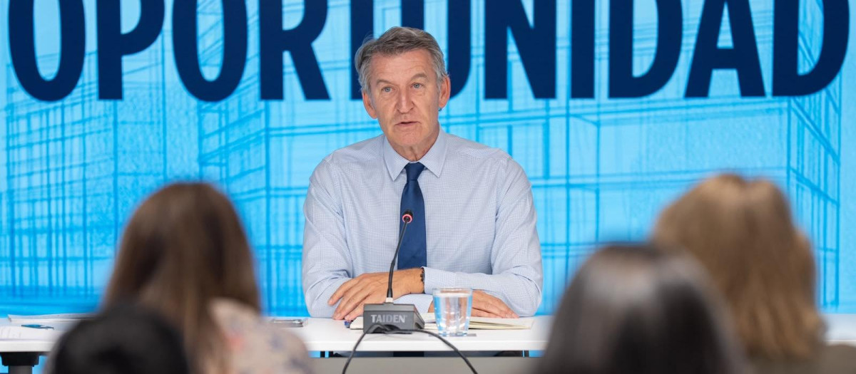 El presidente del PP, Alberto Núñez Feijóo, este jueves en la sede de Génova