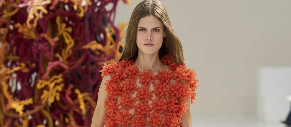 model Models walk the runway at the Balenciaga show during Paris Fashion Week October 2026  on October 01, 2026 in Paris, France

Pictured: model
Ref: BLU_S10326387 011026 NON-EXCLUSIVE
Picture by:   / SplashNews.com

Splash News and Pictures
USA: 310-525-5808 
UK: 020 8126 1009
eamteam@shutterstock.com

World Rights, No Italy Rights
