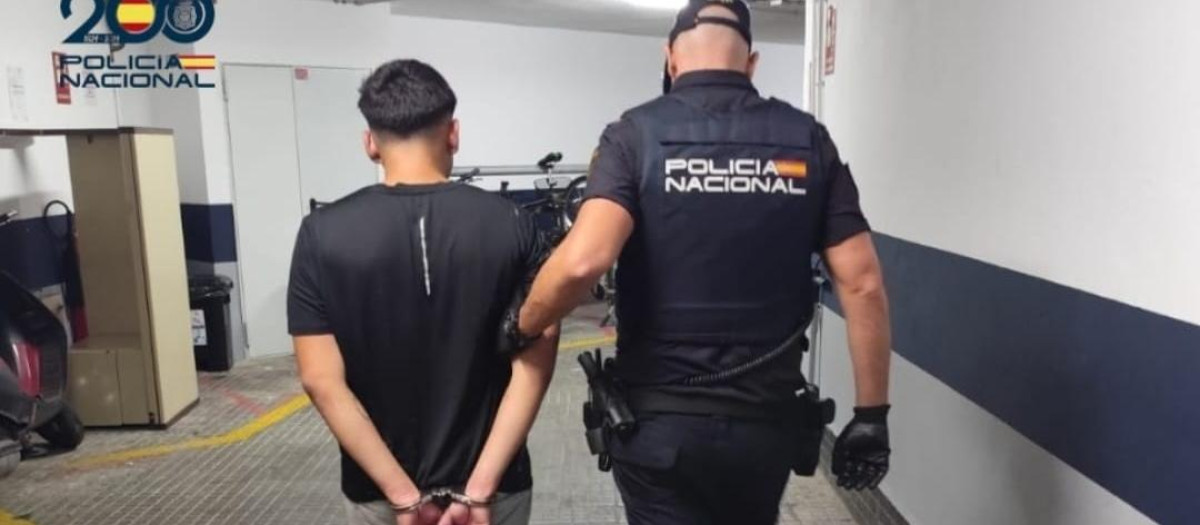 "Me han robado a la niña, se la han llevado", gritaba la mujer

REMITIDA / HANDOUT por POLICÍA NACIONAL
Fotografía remitida a medios de comunicación exclusivamente para ilustrar la noticia a la que hace referencia la imagen, y citando la procedencia de la imagen en la firma
02/10/2026