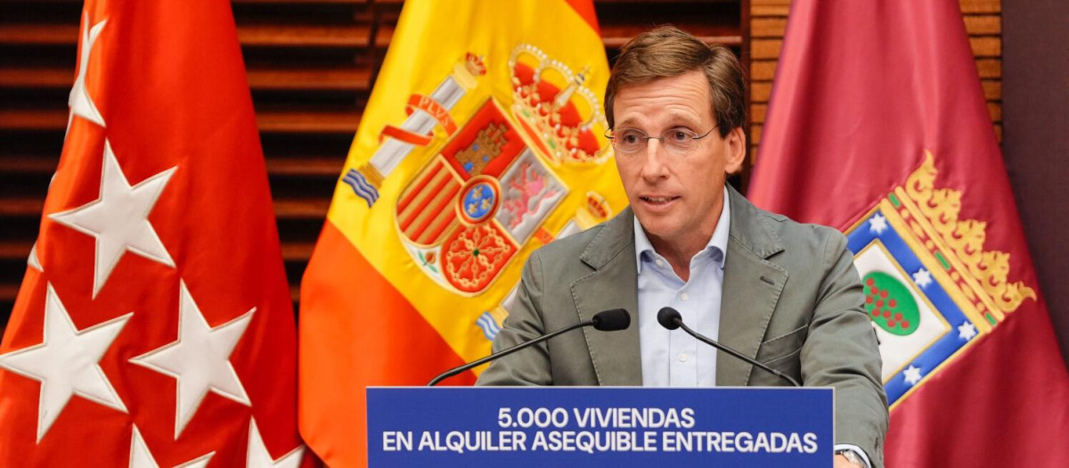 Entrega de llaves de las nuevas viviendas en régimen de alquiler asequible