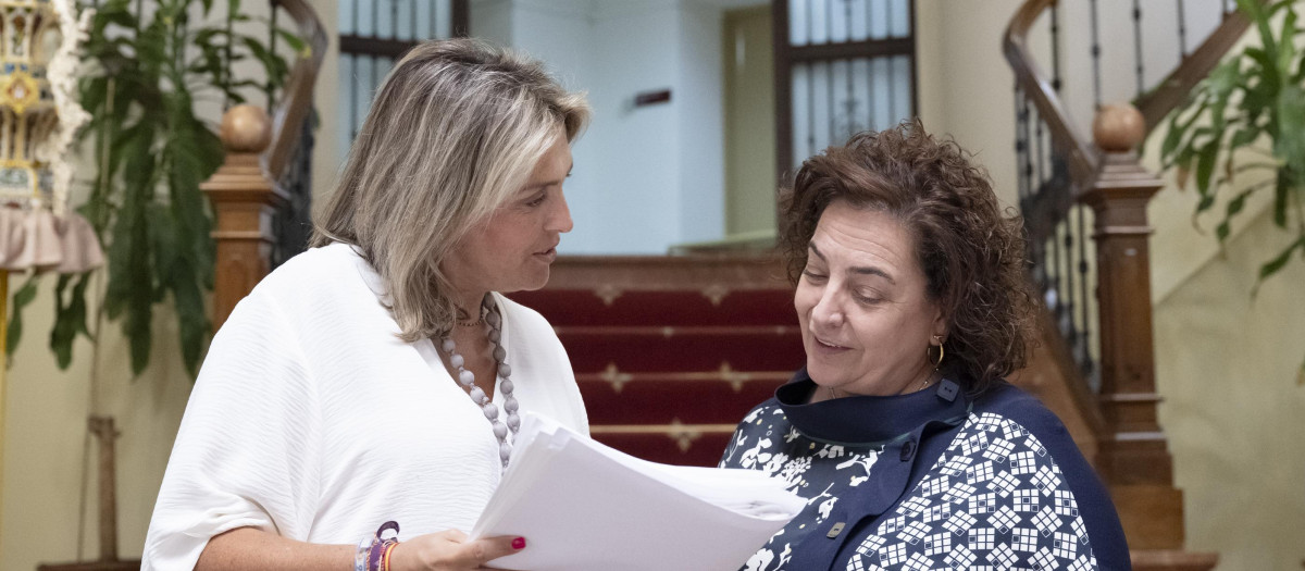 Presidenta Marta Barrachina y diputada Marisa Torlà