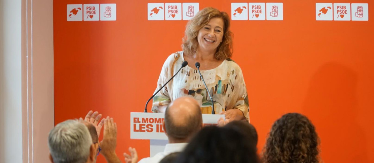 La presidenta del Congreso, este sábado en Palma, antes de la manifestación a la que ha asistido