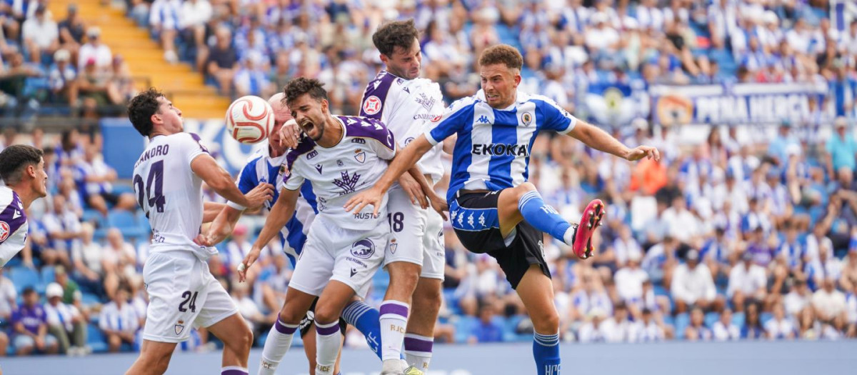 Imagen del partido entre el Hércules de Alicante y el Real Jaén