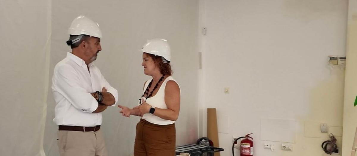 Redondo en las obras de la Oficina de Recaudación