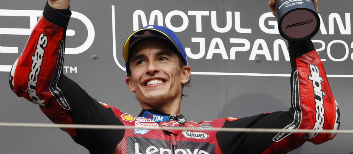 Marc Márquez celebra la victoria en el GP de Japón