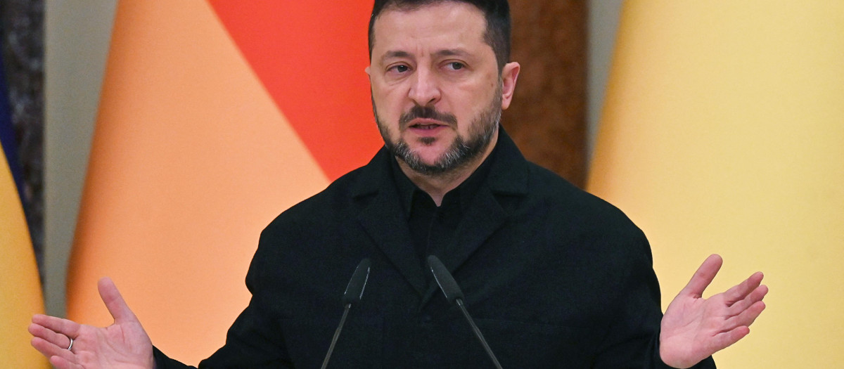 El presidente de Ucrania, Volodímir Zelenski, durante una rueda de prensa, en Kiev