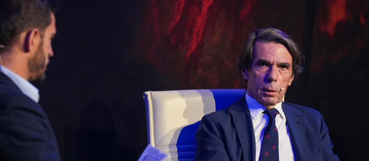 El expresidente del Gobierno José María Aznar, este lunes en Sevilla