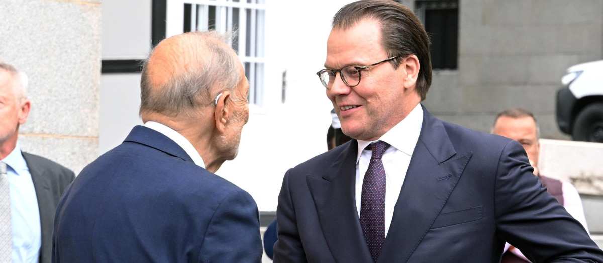 El príncipe Daniel de Suecia, recibido por Javier Solana a su llegada al Museo del Prado

Europa Press Reportajes / Europa Press
06/10/2026