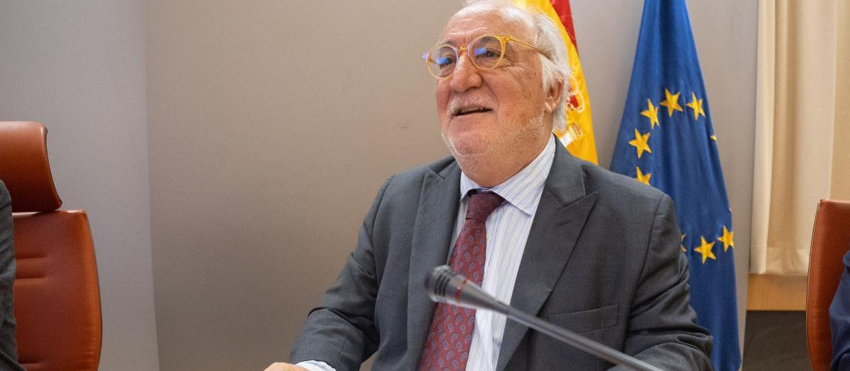 La baliza V16 es el gran proyecto de Pere Navarro