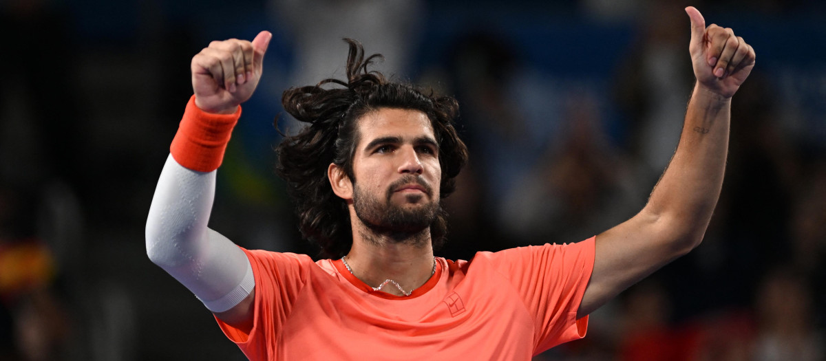 Carlos Alcaraz celebra su victoria en la final del ATP 500 de Tokio contra Jiri Lehecka