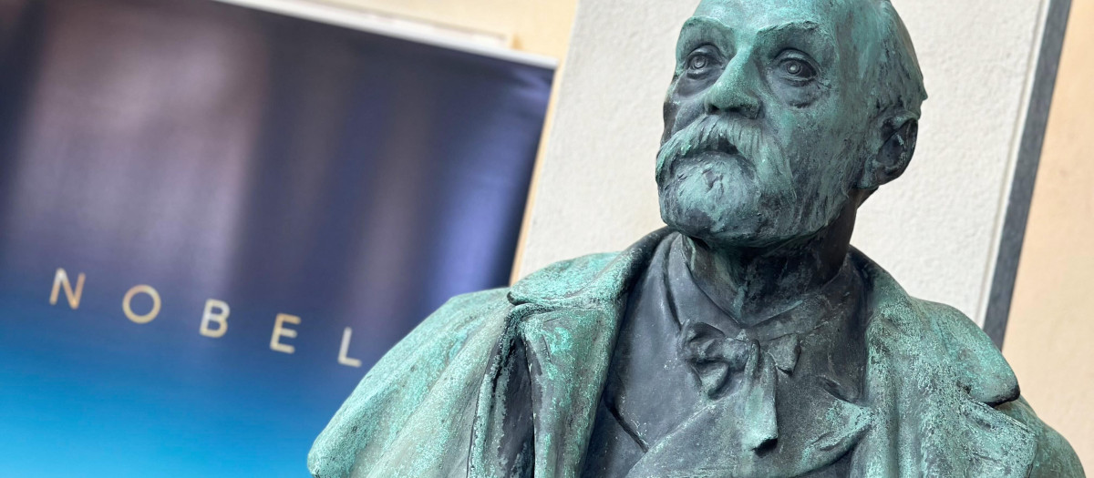 Busto de Alfred Nobel