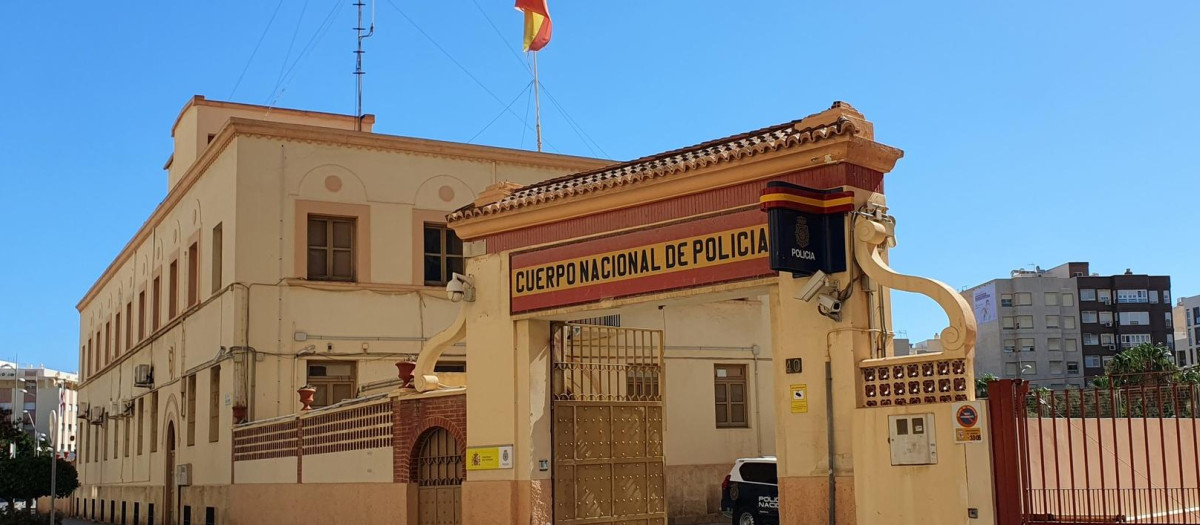 Vista del cuartel de la Policía Nacional en Almería