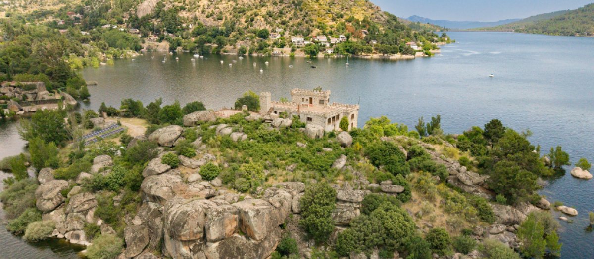 Isla Centinela, Ávila