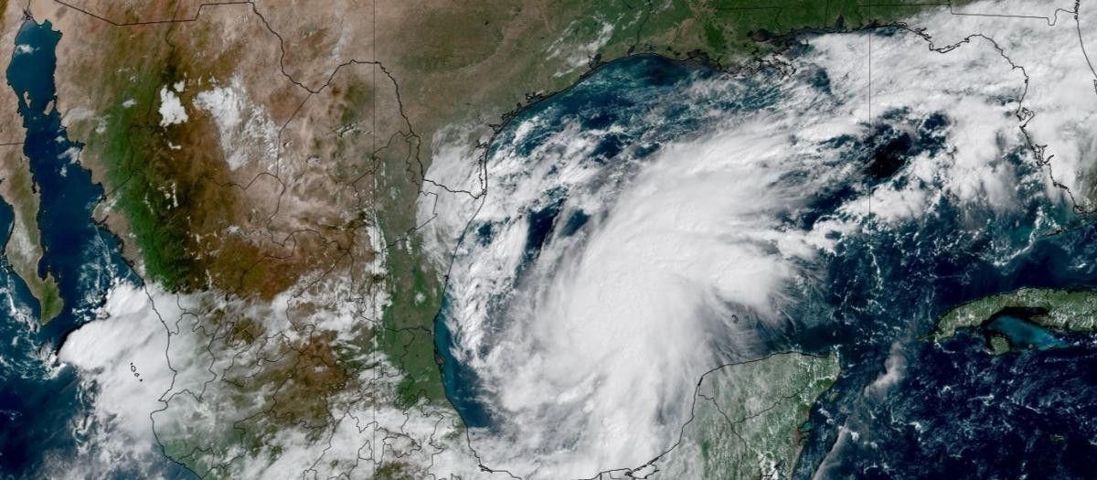 Imagen del huracán Isaías vista desde el satélite