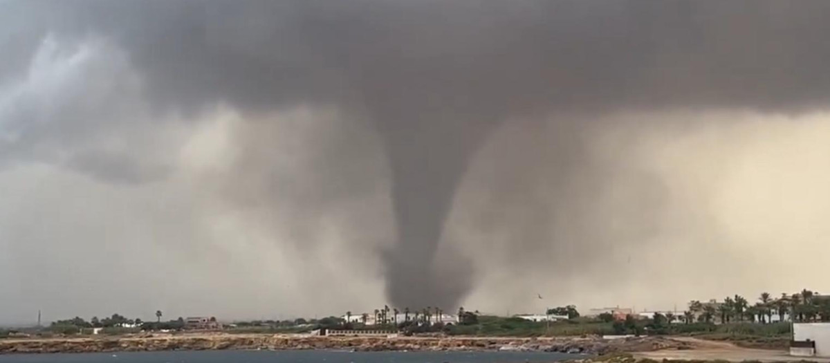 Un gran tornado azota el oeste de Sicilia