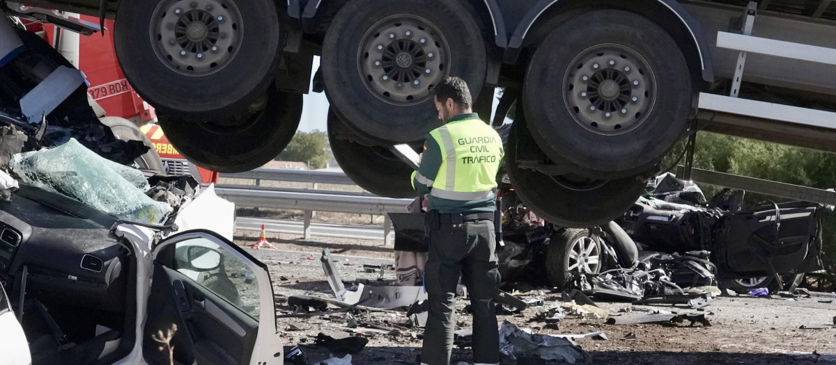 Un accidente con al menos cuatro heridos obliga a cortar la A-62 en sentido Salamanca a la altura de Tordesillas