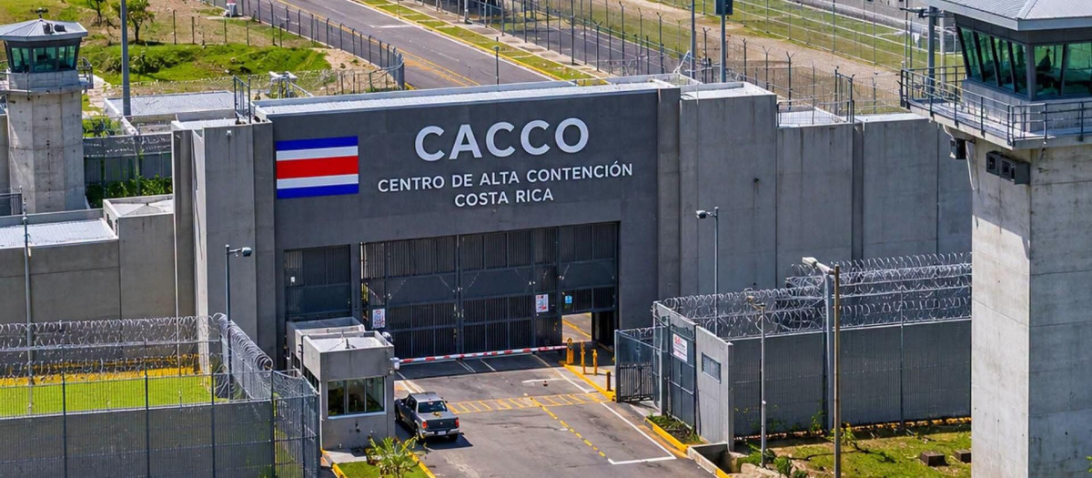 Entrada del Centro de Alta Contención contra el Crimen Organizado (CACCO) en San José Costa Rica