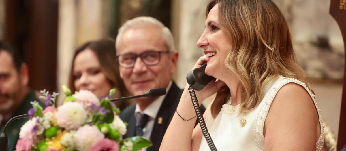 Imagen de archivo de María José Catalá llamando a las Falleras Mayores de Valencia