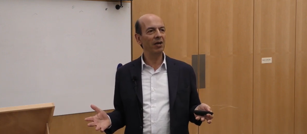 Jordi Gali, durante una conferencia en la Universidad de Cambridge.