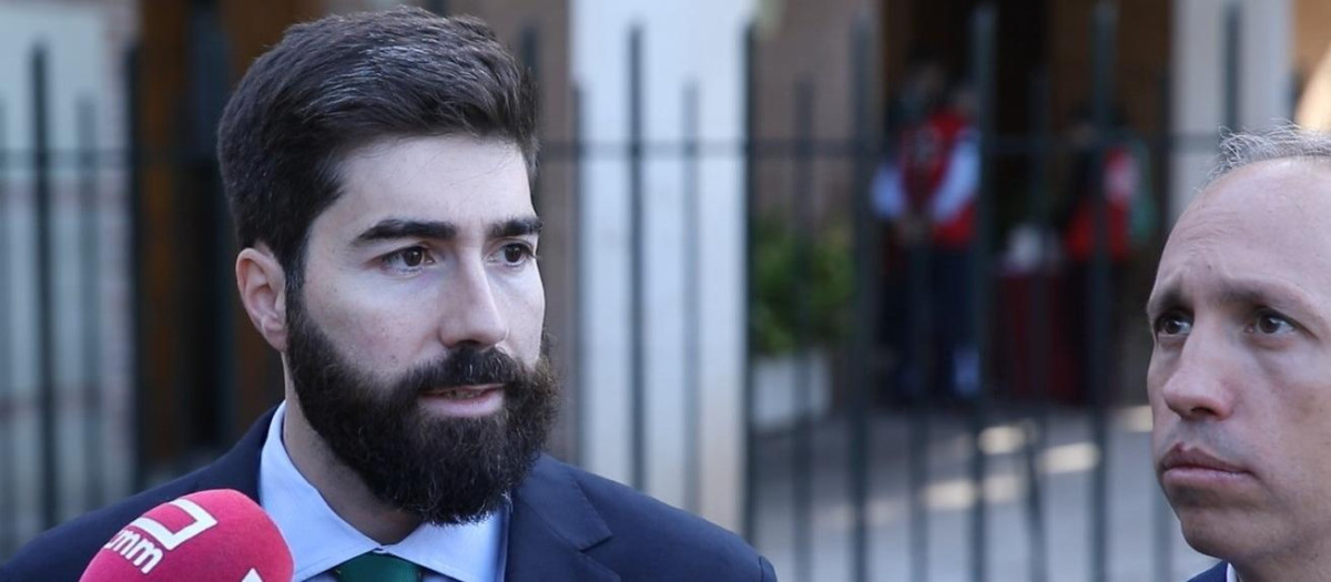 El diputado nacional de Vox Manuel Mariscal, y el presidente provincial de la formación, Daniel Arias