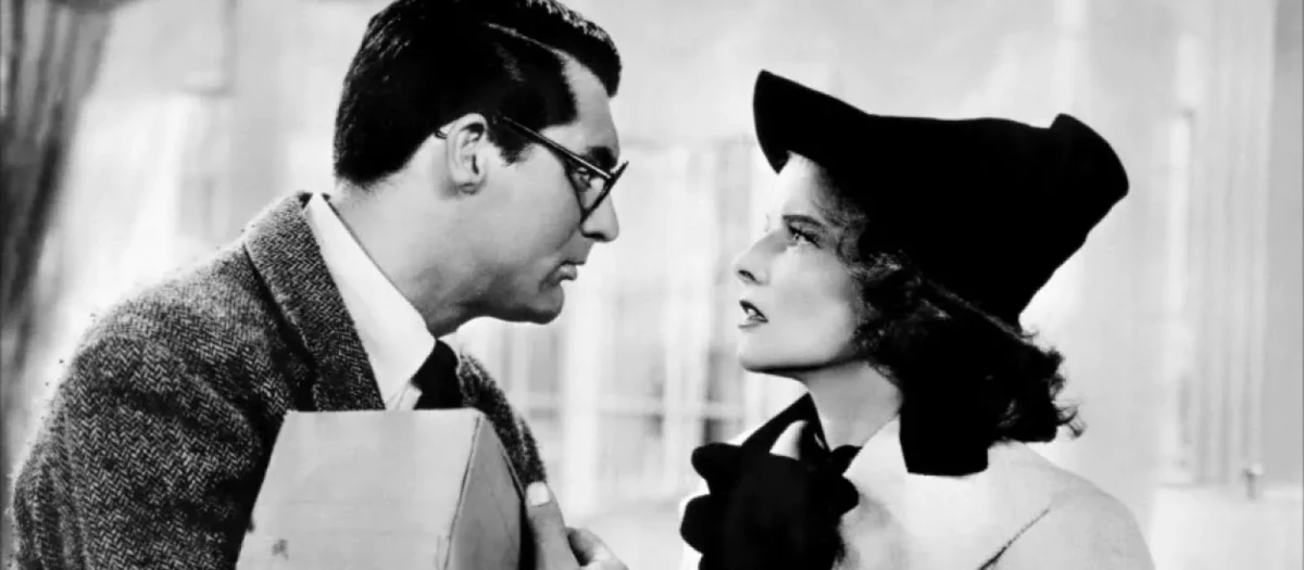 Cary Grant y Katharine Hepburn, en un fotograma de La fiera de mi niña