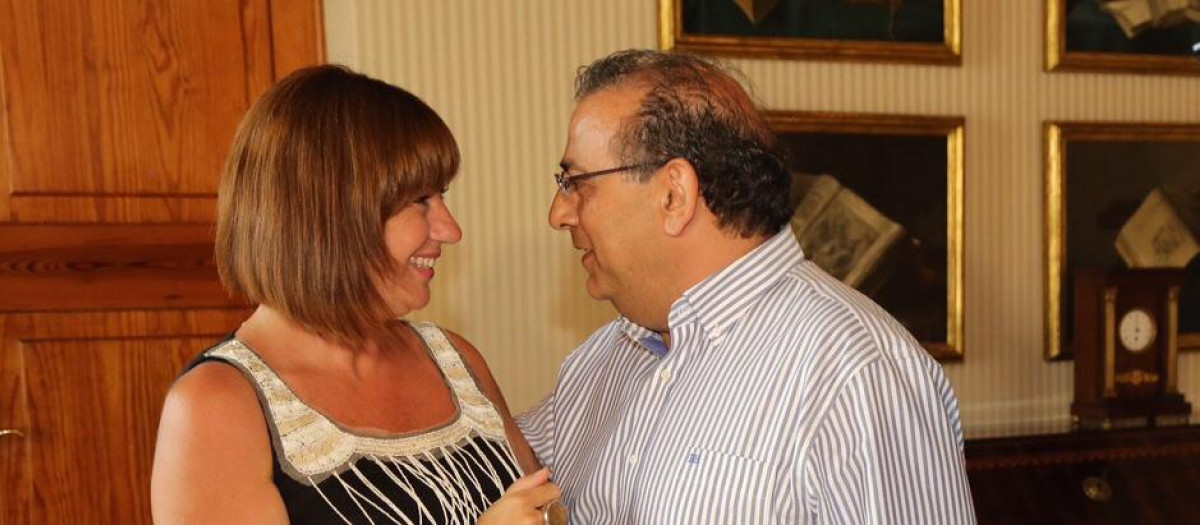 La entonces presidenta del Govern y el entonces alcalde de Calvià, año 2015, era dorada del 'armengolismo'