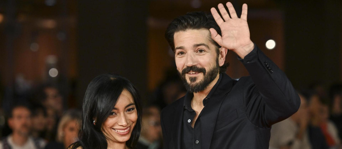 Diego Luna y Anna Diaz, en la ceremonia de apertura de la Fiesta del Cine de Roma