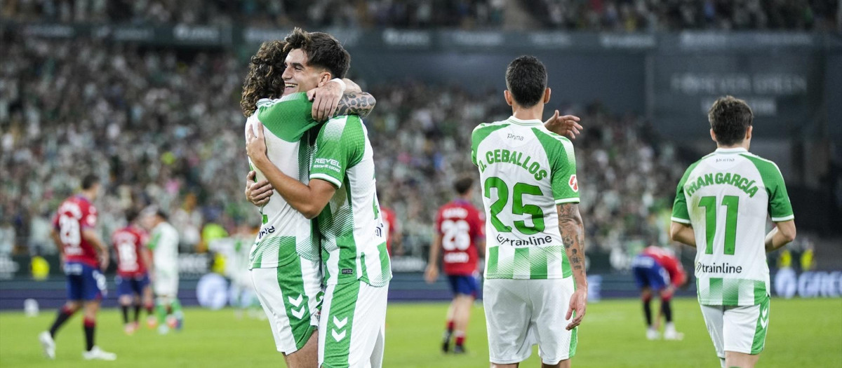 Los jugadores del Real Betis celebran un gol esta temporada