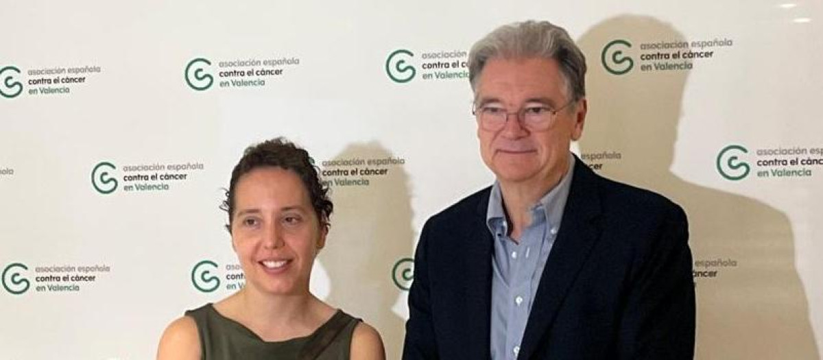 Imagen de Carmen de Mingo y el doctor Llombart