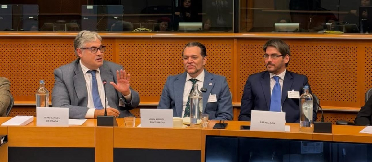 Juan Manuel de Prada, Juan Miguel Zunzunegui y Rafael Aita