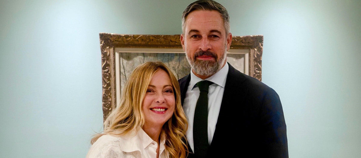 Abascal con Meloni en Bruselas