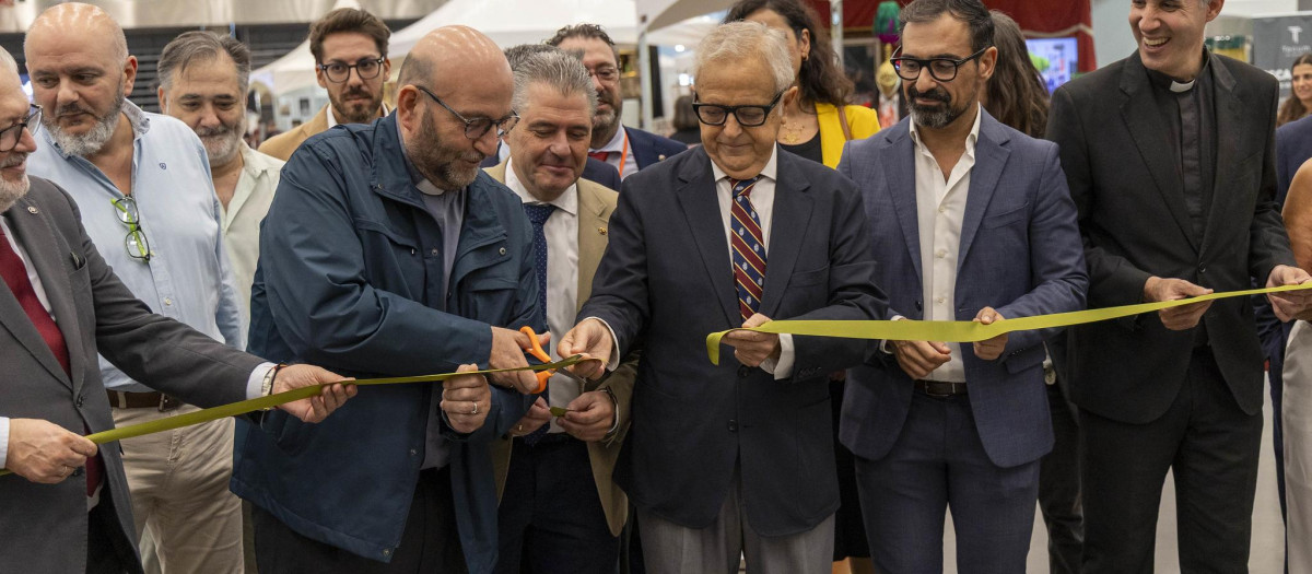 Inauguración de la Feria Cofrade de Córdoba