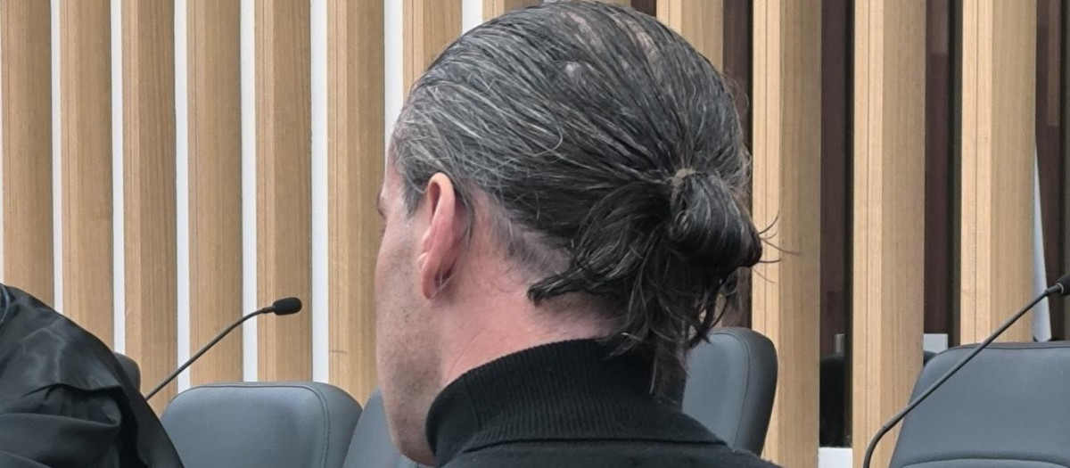 (Foto de ARCHIVO)
El armador Pablo G.F., acusado por el alijo de casi 3 toneladas de cocaína del buque Simione, en el juicio en la sección quinta de la Audiencia Provincial de Pontevedra.

EUROPA PRESS
23/4/2026