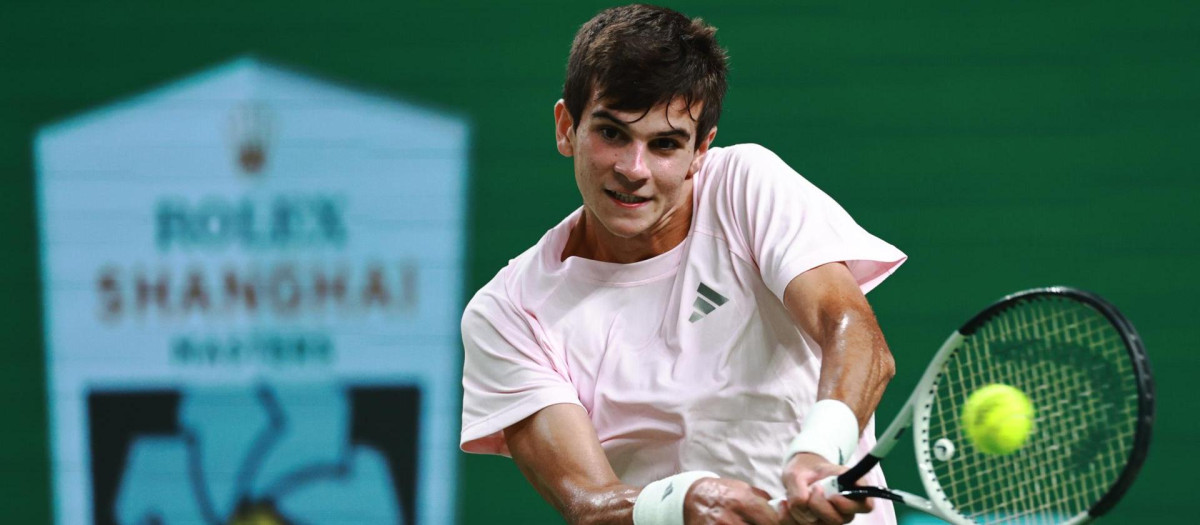 Rafa Jódar, en acción durante la final de Shanghái