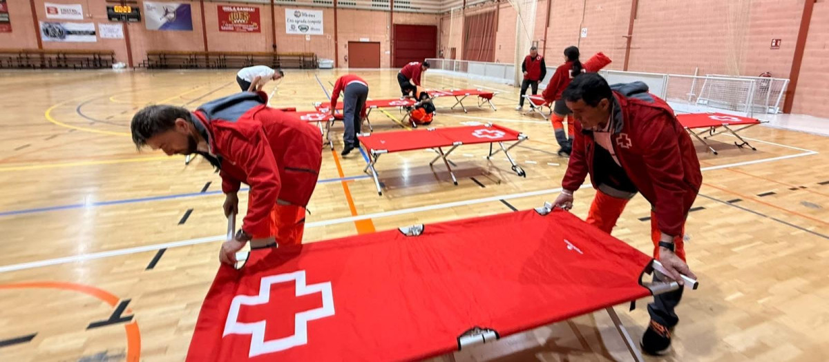 Imagen del albergue que ha habilitado la Cruz Roja para los afectados por la dana Adam en Gandía
