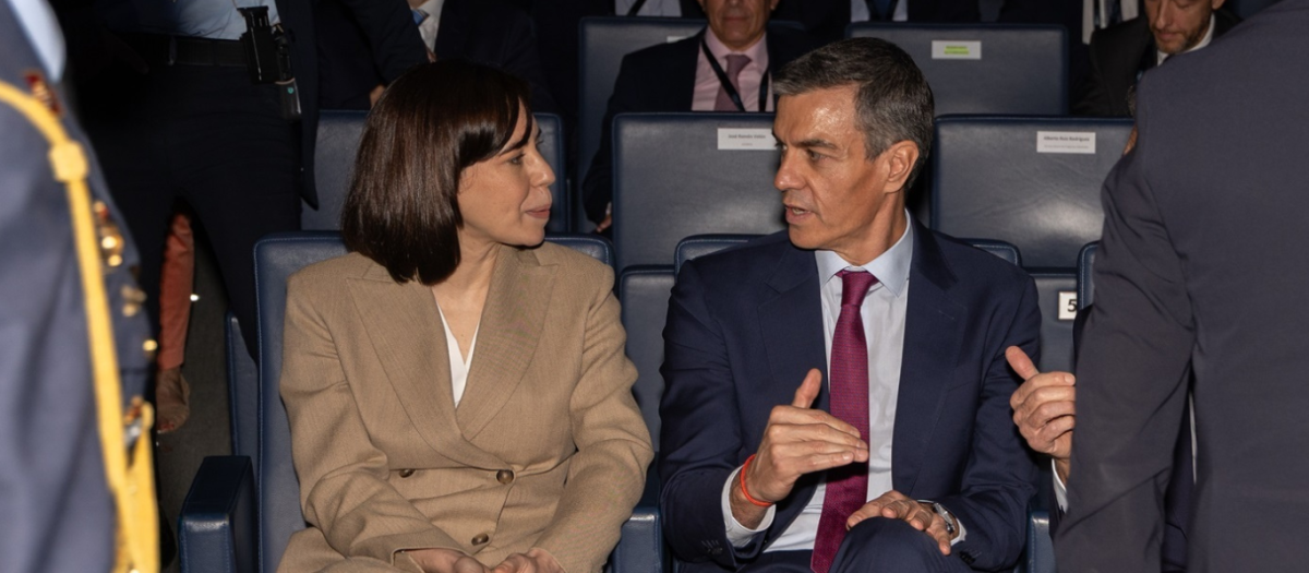 La ministra de Ciencia, Innovación y Universidades, Diana Morant, junto al presidente del Gobierno Pedro Sánchez