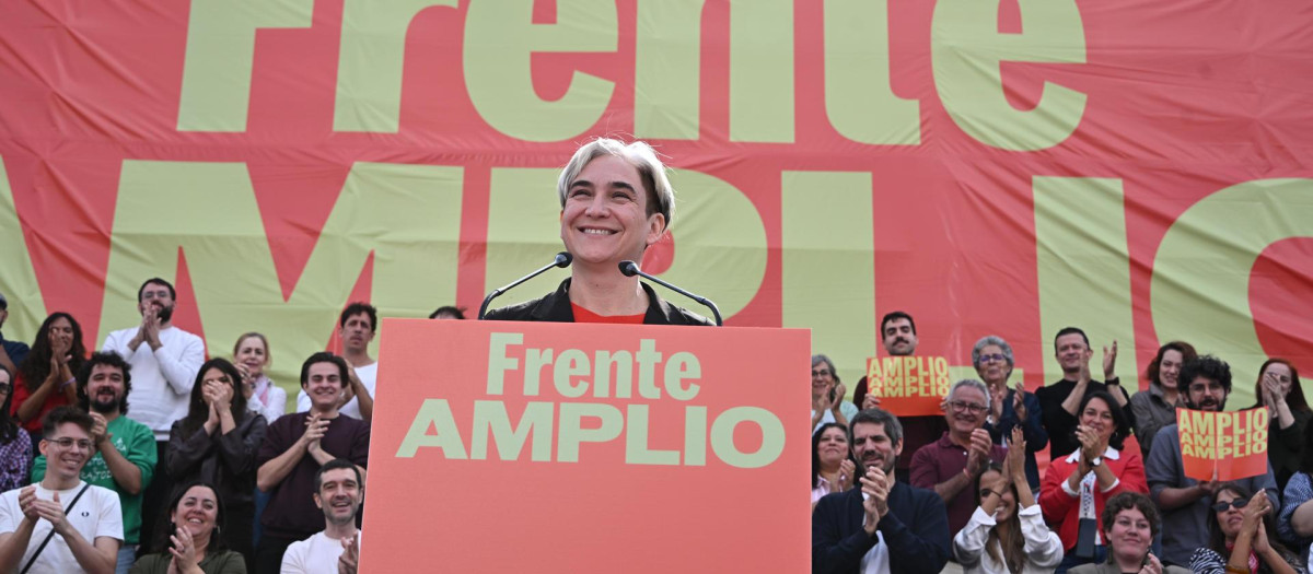 Ada Colau, candidata de Frente Amplio a las elecciones generales, durante un discurso este sábado en Madrid.