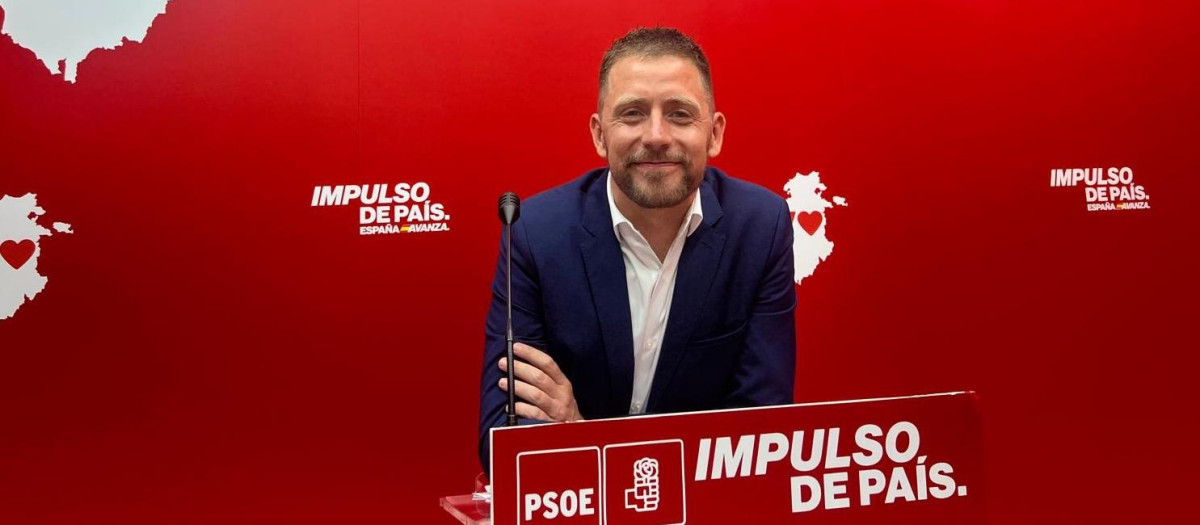 El secretario general de la agrupación socialista municipal de Burgos, Josué Temiño