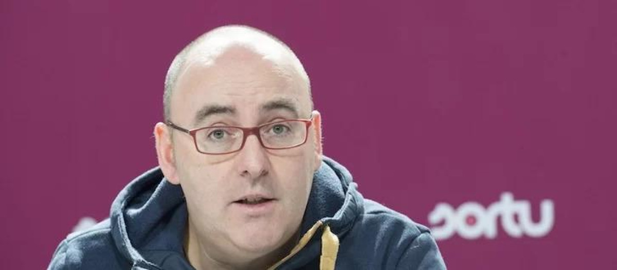 Floren Aoiz, en un acto de la Fundación Iratzar