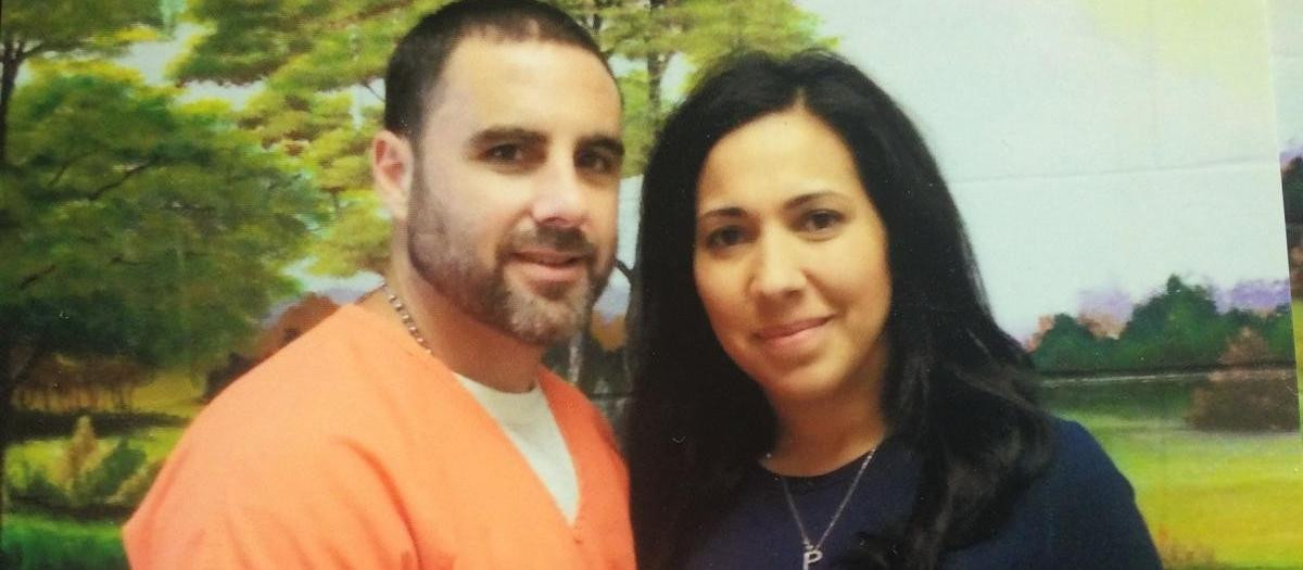 Pablo Ibar y su mujer Tanya, durante una visita en la prisión