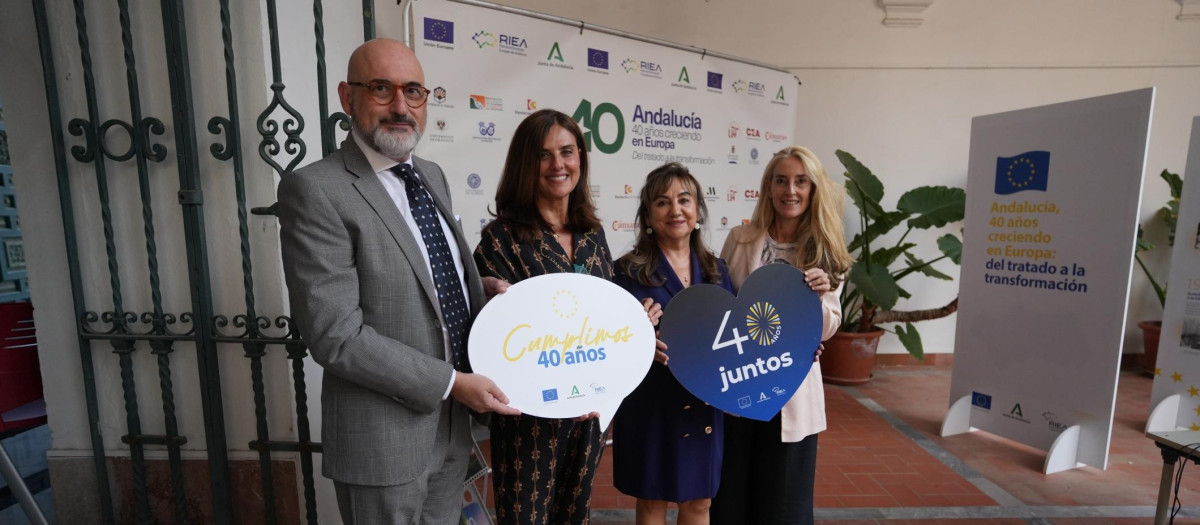 Inauguración de la muestra «Andalucía, 40 años creciendo en Europa»