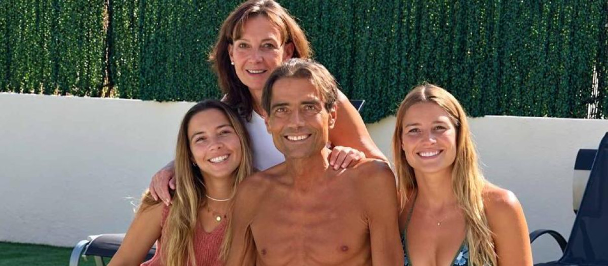 Gustavo Oliva con su familia