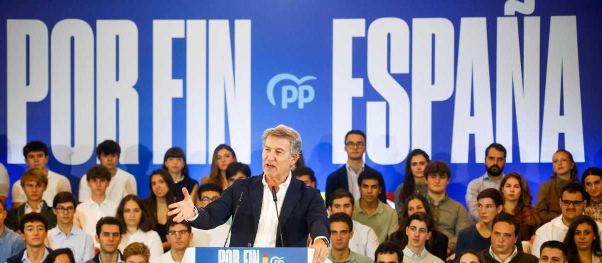 Imagen de archivo de Alberto Núñez Feijóo en un mitin de la precampaña de las elecciones generales del 29 de noviembre