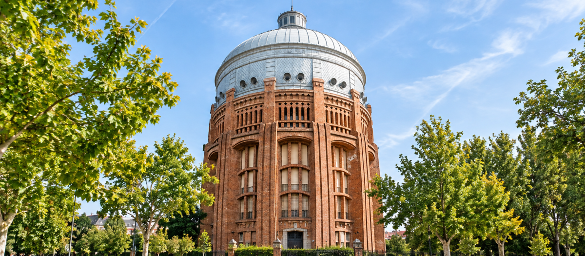 Edificio del antiguo depósito elevado del Canal Isabel II